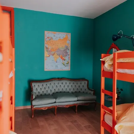 Habari We Dorm ホステル