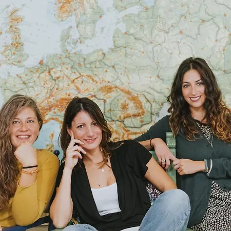 Habari We Dorm ホステル バーリ