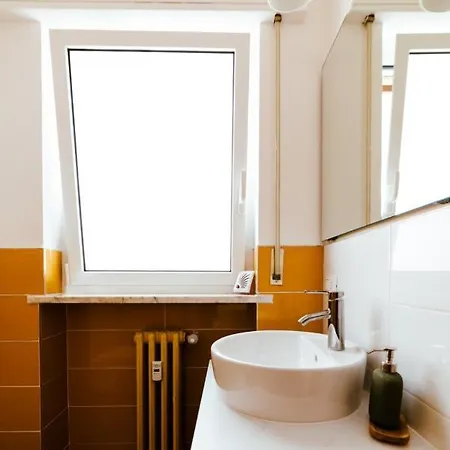 Habari We Dorm バーリ