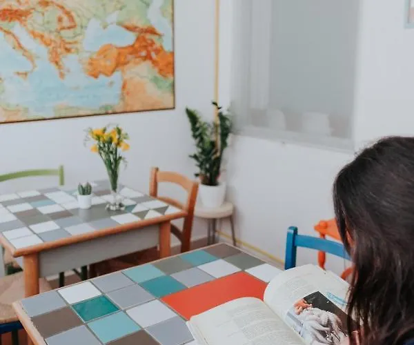 Habari We Dorm אכסניה