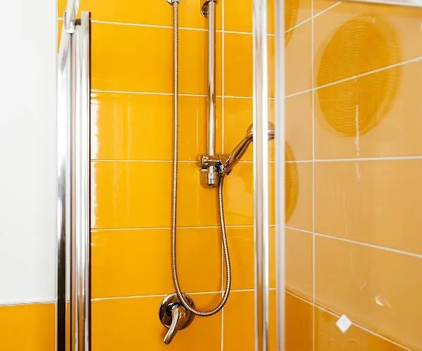 Habari We Dorm אכסניה